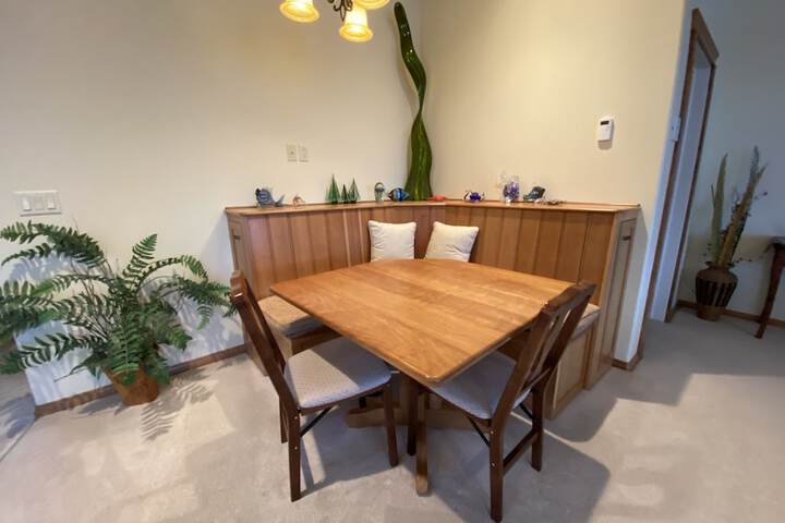 Dining 70 of 91