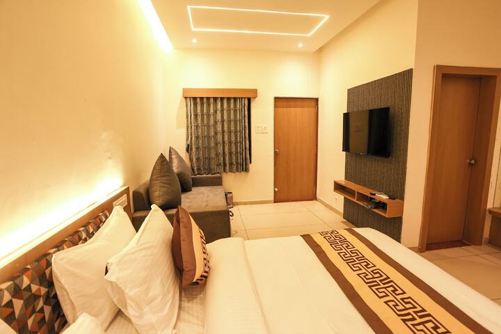 Room 25 of 160