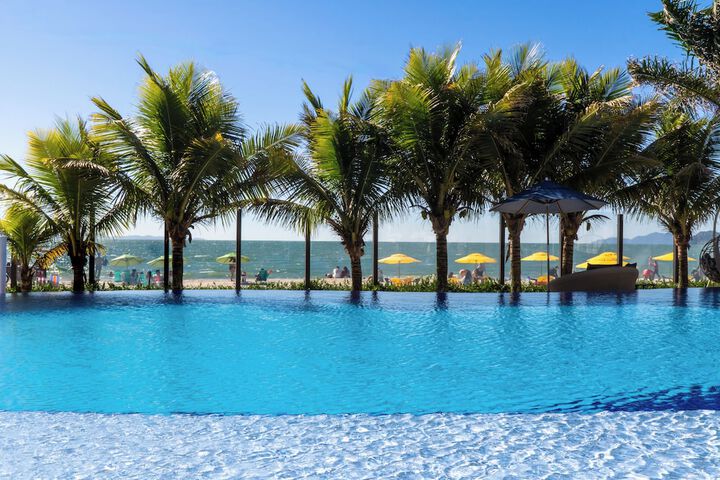 Pool Hotel