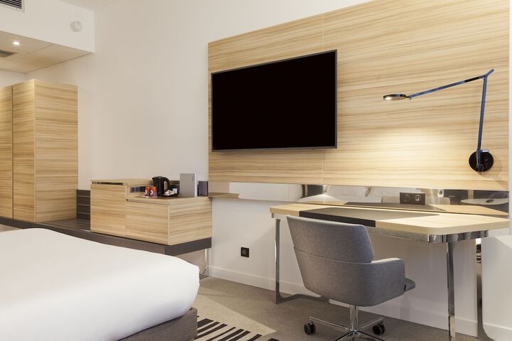 Room 4 of 53