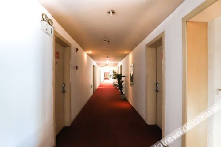 Hotel Interior 9 of 25