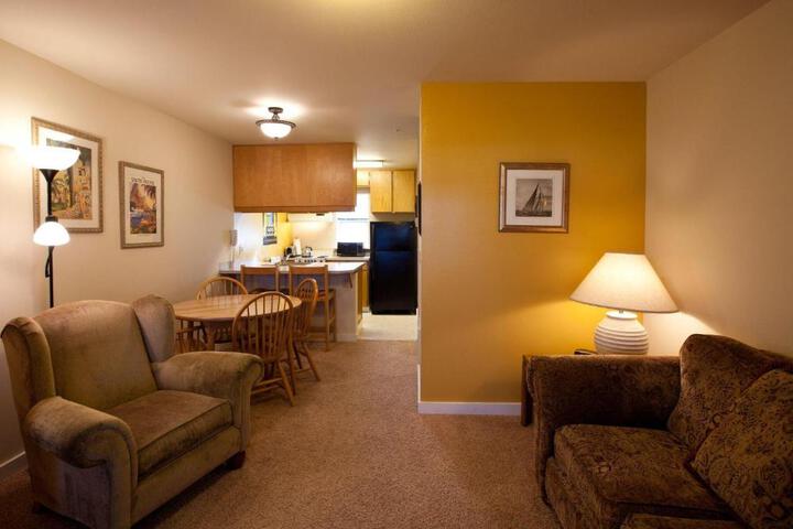 09 Lodge in Hood River, OR