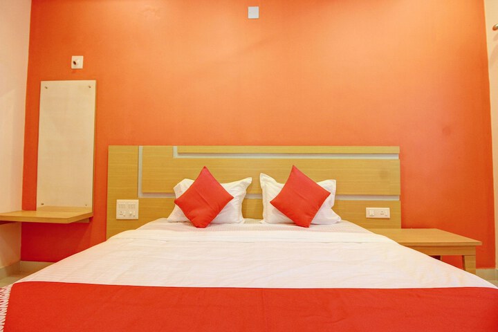 Room 11 of 26