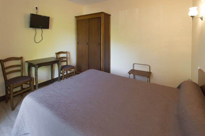 Room 3 of 9