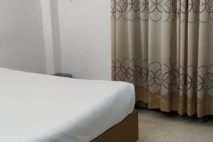 Room 8 of 31
