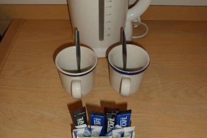 Breakfast/Coffee Service 18 of 30