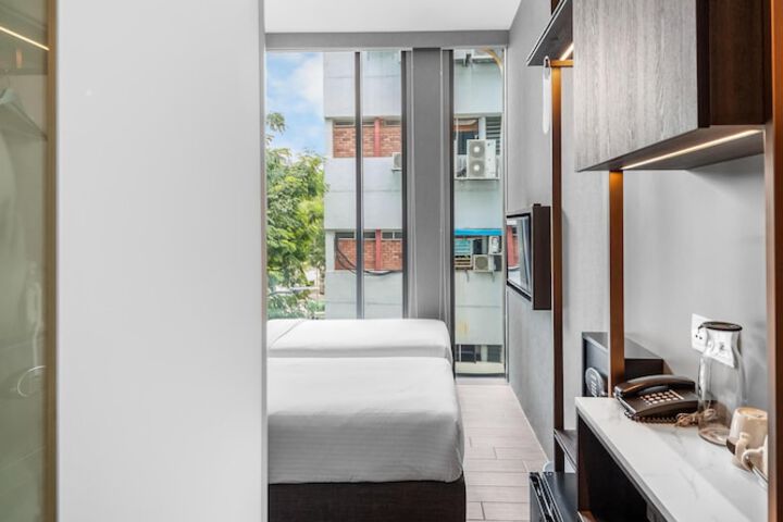 Room 16 of 33