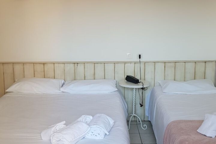 Room 16 of 34
