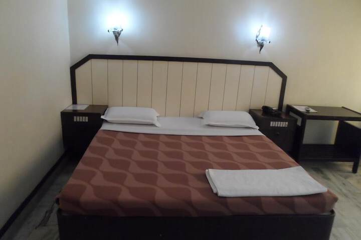 Room 7 of 24