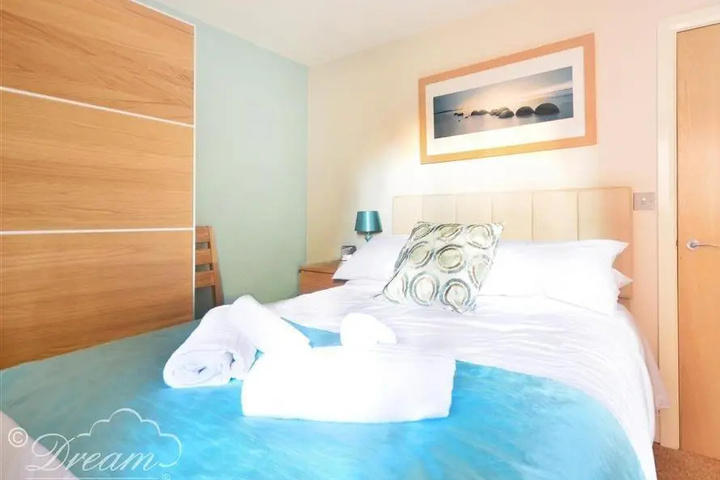 Room 2 of 11