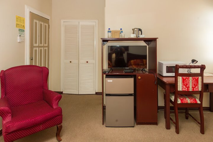 Room 11 of 17