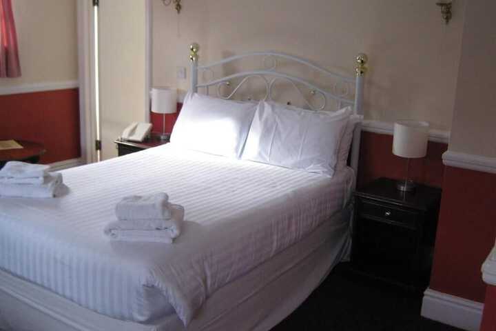 Room 4 of 35