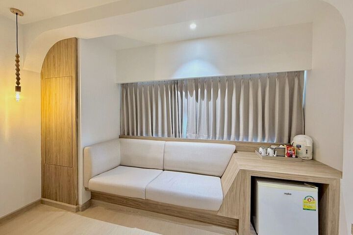 Room 65 of 183