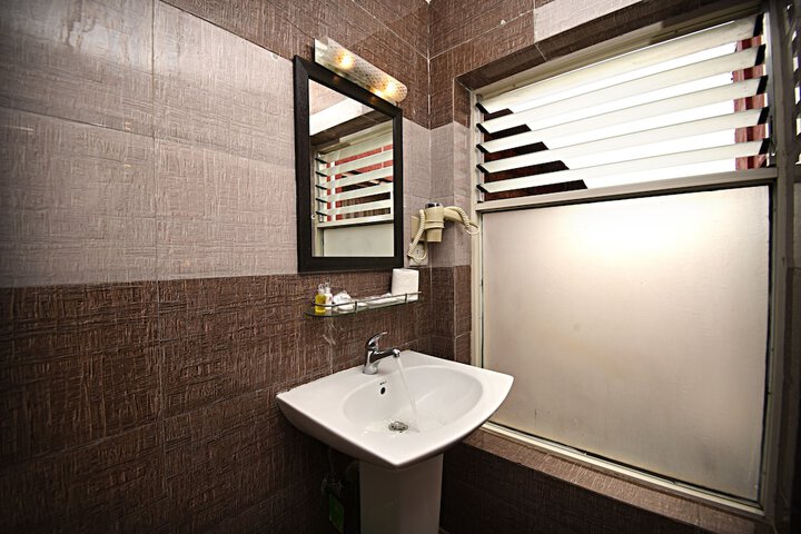 Room 73 of 101