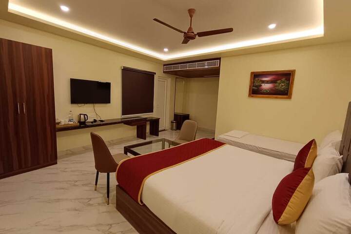 Room 5 of 26