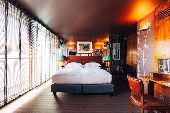 Room 17 of 68