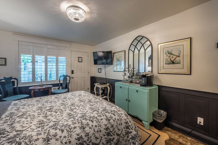 Room 21 of 54