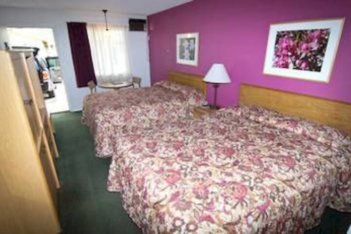 Room 8 of 11
