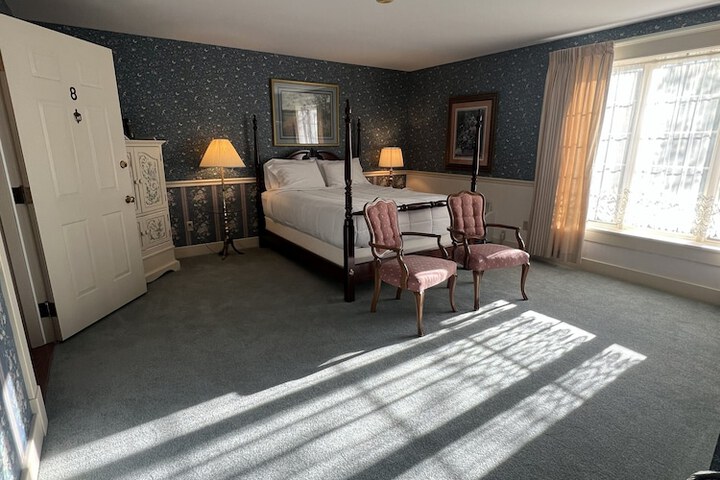 Room 29 of 84