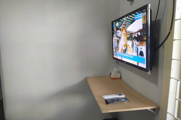 Room 7 of 11
