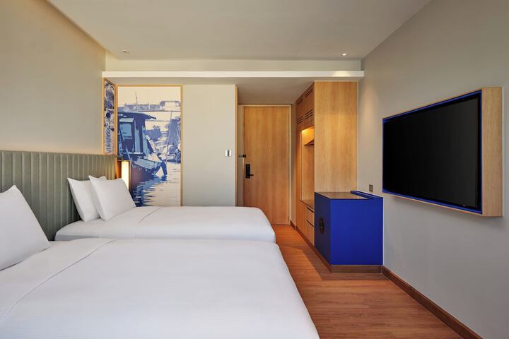 Room 9 of 45