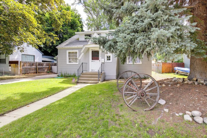 Charming Hamilton Hideaway: Half-mi to Main St!