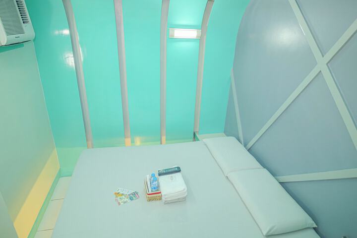 Room 21 of 77