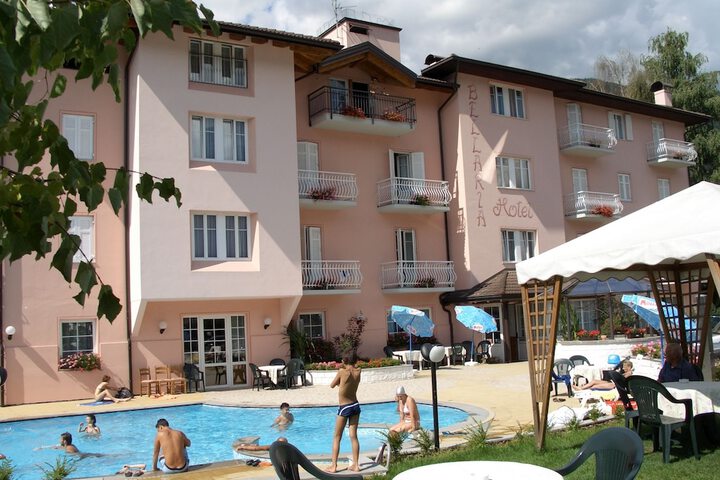 Pools & Facilities