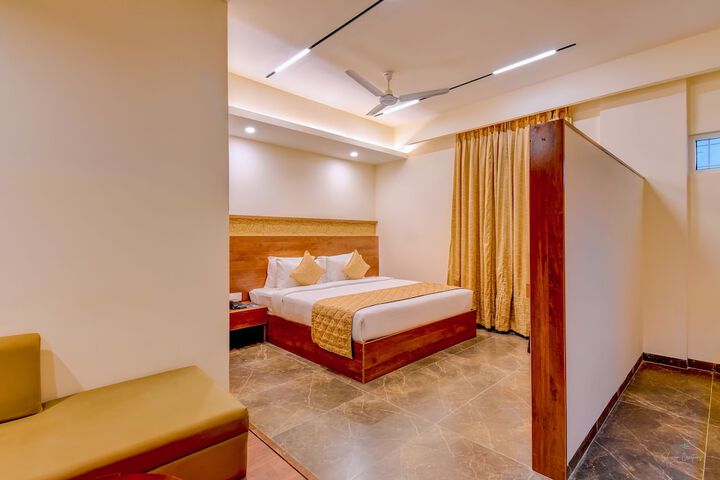 Room 8 of 49