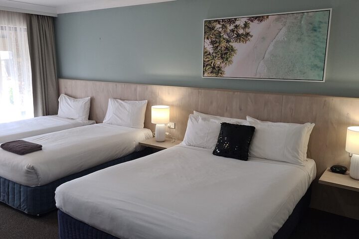 Room 10 of 26