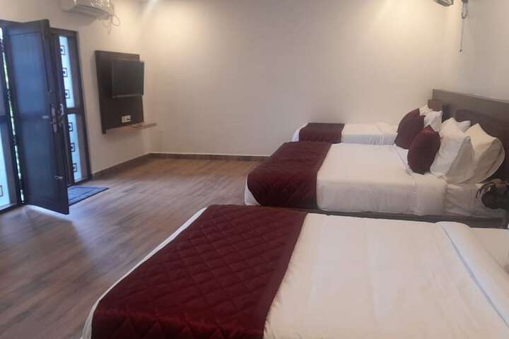 Room 14 of 138