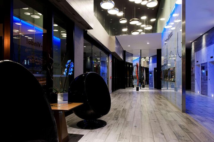 Hotel Interior 8 of 110