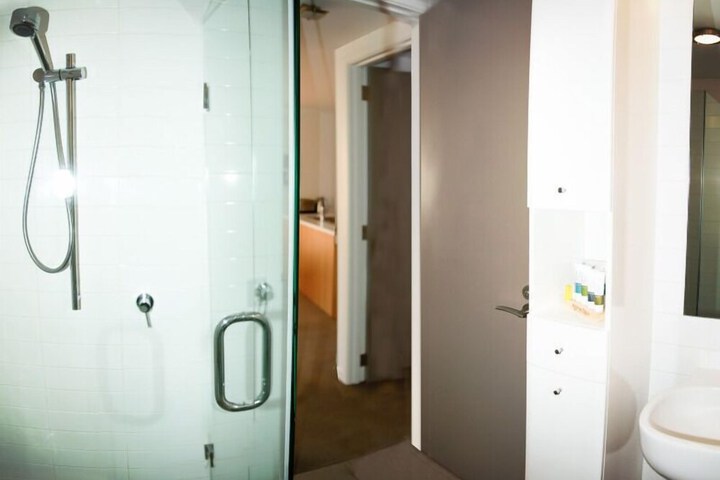 Room 12 of 17