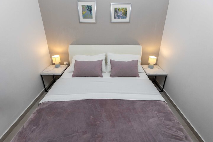 Room 4 of 29