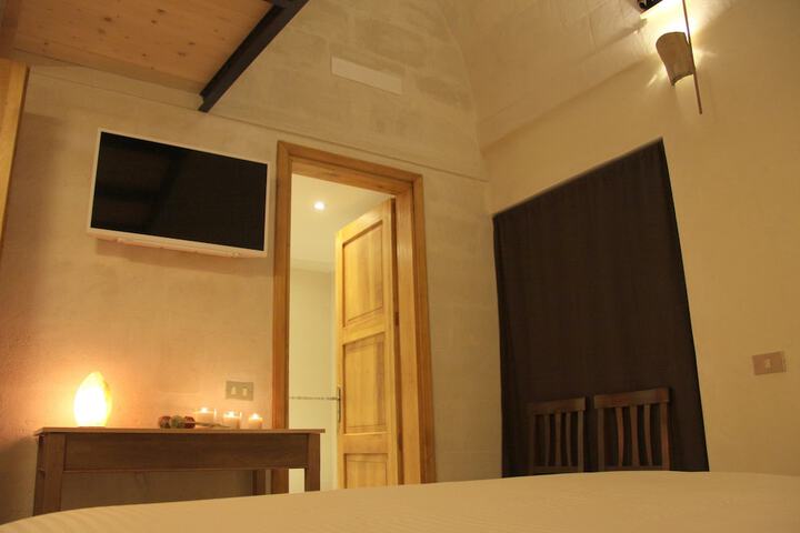 Room 10 of 13