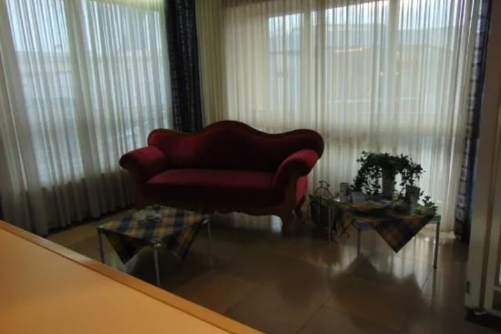 Room 7 of 7