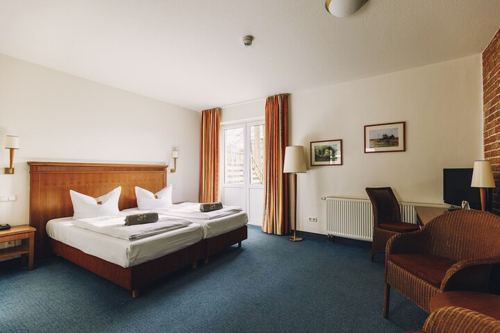 Room 12 of 34