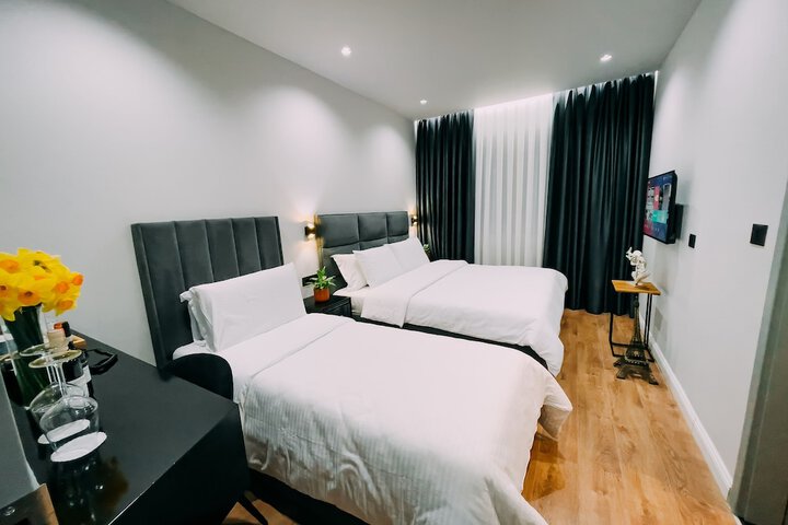 Room 4 of 121
