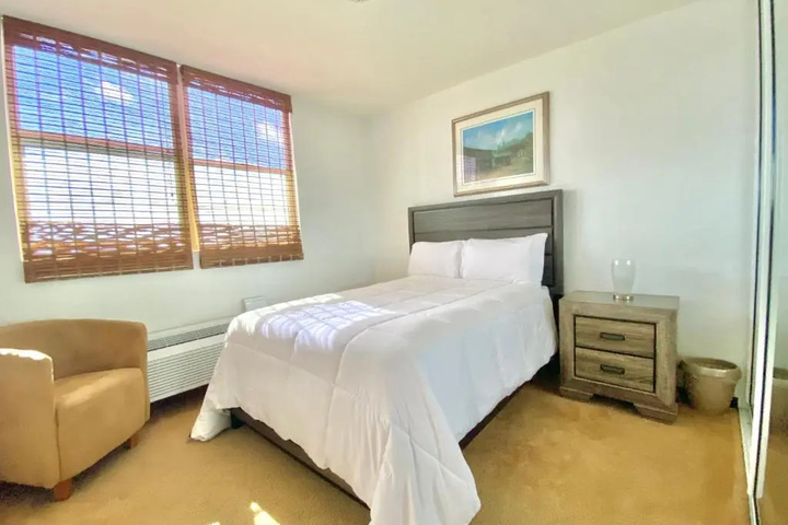 Room 2 of 17