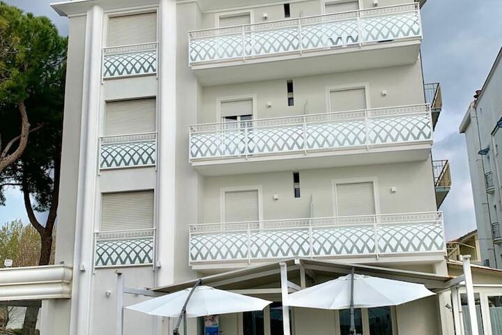 Hotel 60 of 63