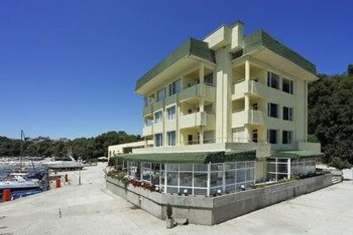 Hotel 17 of 37