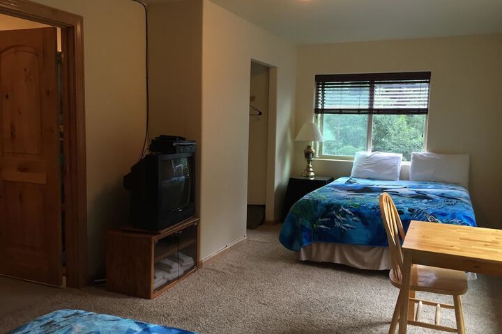 Room 6 of 50