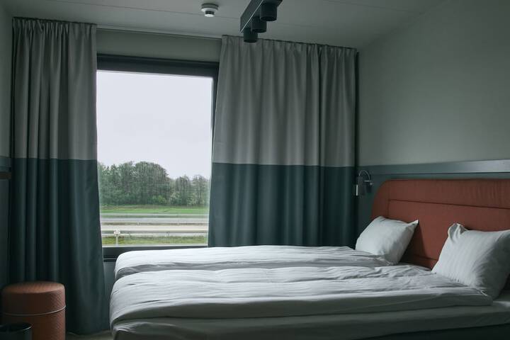 Room 20 of 44