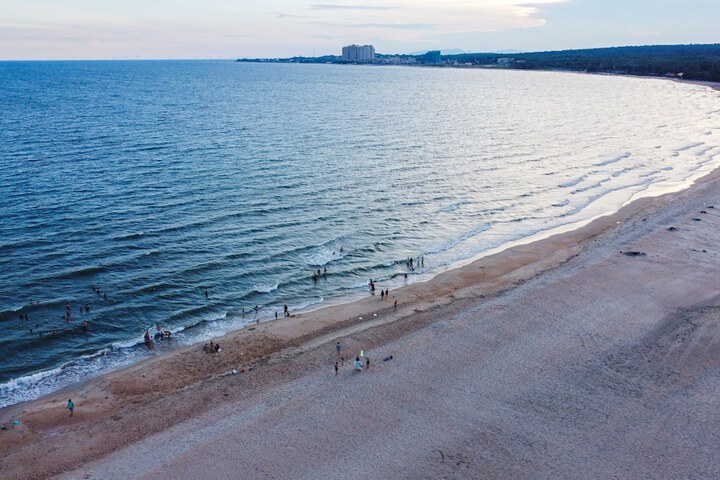 Beach 27 of 37
