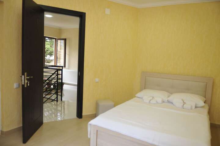 Room 26 of 46