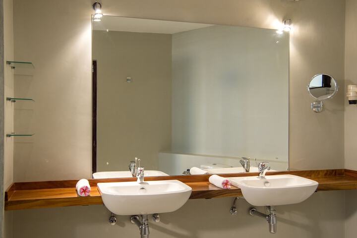 Room 15 of 40