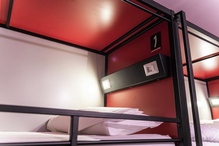 Room 27 of 62