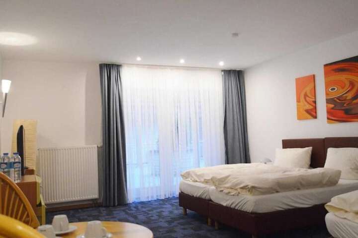 Room 5 of 29