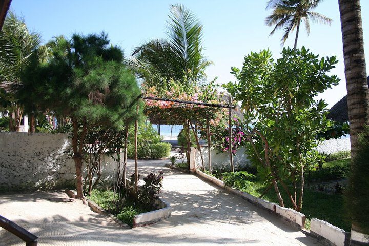 Hotel Exterior 154 of 156