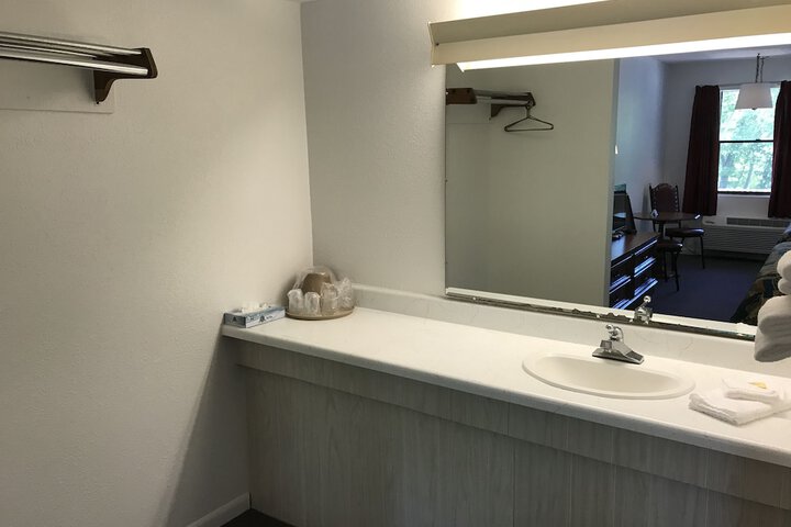 Room 47 of 69